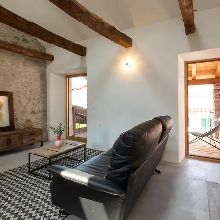 Charming Rustico Near Locarno Losone