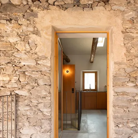 Charming Rustico Near Locarno 펜션 로손